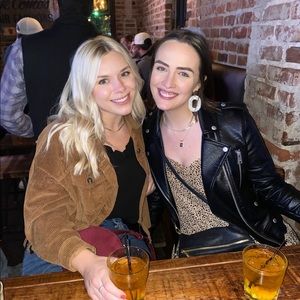 Meet your Posher, Posh